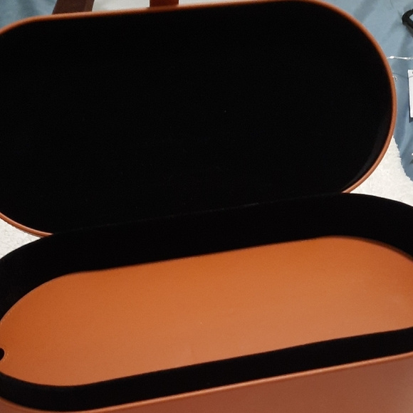 Dyson Tan Leather Accessory Case - Picture 4 of 8